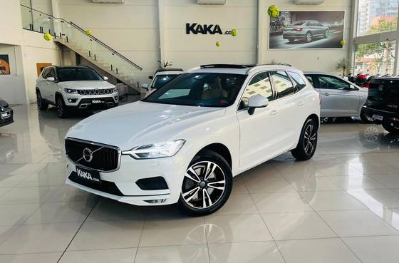 VOLVO XC60 2.0 D5 DIESEL MOMENTUM AWD GEARTRONIC VOLVO XC60 2.0 D5 DIESEL MOMENTUM AWD GEARTRONIC